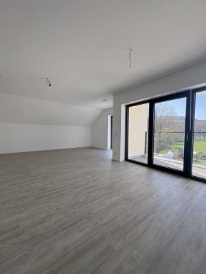 Licht. Luft. Lieblingsplatz. – Moderne Maisonette in ruhiger Lage von Sachsenheim-Hohenhaslach