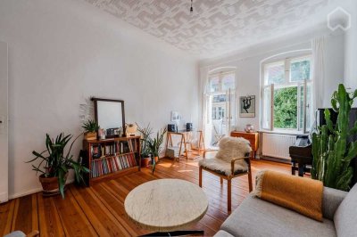Stilvolle Altbauwohnung (Baujahr 1905) mit Südbalkon & Kamin nahe Landwehrkanal