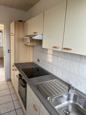 Vollständig renovierte 3-Zimmer-Dachgeschosswohnung mit EBK in Niendorf/Stecknitz