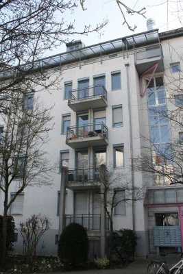 Gepflegte 2-Zimmer-Wohnung im 3. OG mit Balkon in Ulm-Oststadt