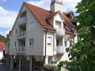 Moderne Dachgeschosswohnung im Zentrum von Weinheim