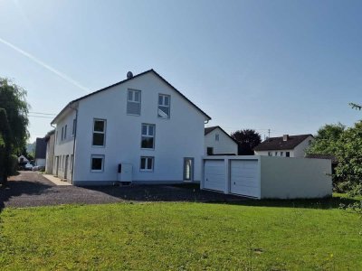 Sonnige Neubau Doppelhaushälfte in Altenmünster