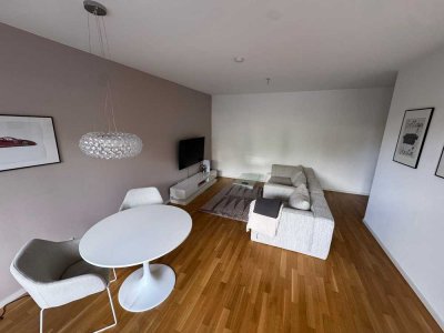 Sürth: Helle 2-Zimmer-Wohnung mit Garten, Terrasse, Stellplatz / möbliert oder befristet möglich
