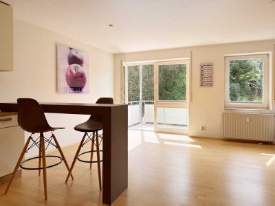 Das romantische Rauschen des Baches inklusive!
Stilvolle 2-Zimmer-Wohnung mit sonnigem Balkon