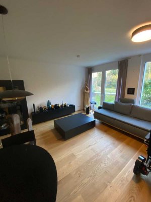 Moderne Neubauwohnung im Erdgeschoss mit Terrasse in gehobener Lage