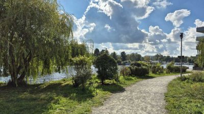 Großzügige 3 Zimmerwohnung mit Westbalkon an der Spree