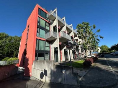 Top gepflegte 3,5 Maisonette-Wohnung mit Balkon + Dachterrasse + 2 x TG Platz in zentraler Lage!