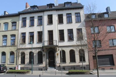 Ehemaliges Rathaus im Zentrum von Haaren mit EBK und Balkon
