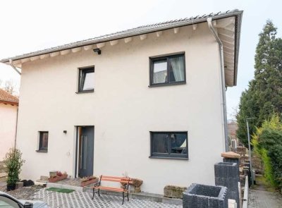 Großes Einfamilienhaus mit 5-6 Zimmern in Obrigheim-Albsheim (KFW 55, energiesparsam)