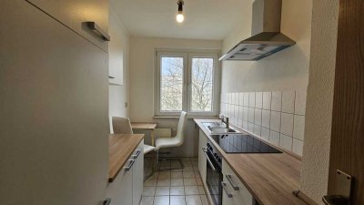 2 Zimmer-Wohnung mit neuer Einbauküche in Halle-Neustadt