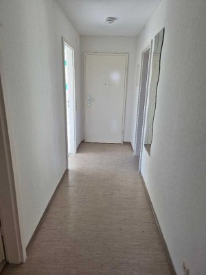 2-Zimmer-Dachgeschoss-Wohnung zu vermieten