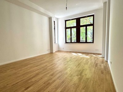 Altstadtnah & hochwertig: 3-Raum-Erstbezug mit Einbauküche & Balkon