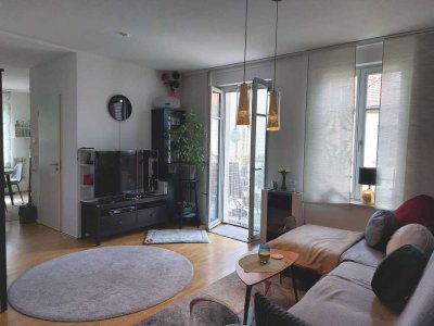 HU-YORCKHOF – Exklusive 2-Zimmer-Wohnung im 2. OG mit großer Wohnküche (ohne EBK) und Sonnenbalkon!
