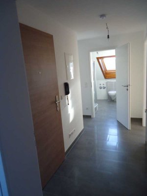 Exklusive 3-Zimmer-Dachgeschosswohnung mit gehobener Innenausstattung in Neulußheim