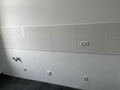 Erstbezug nach Modernisierung: 2-Zimmer Wohnung  mit Stellplatz oder Garage in Bredeney