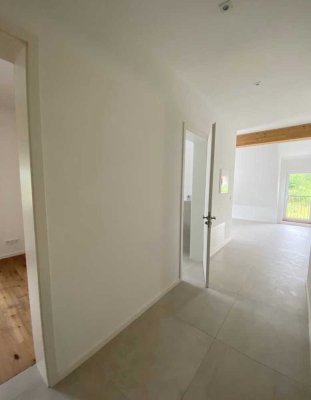 Helle Dachgeschoss Wohnung