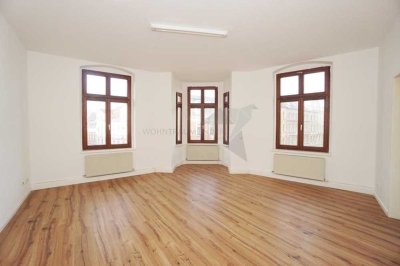 Stilvolle 2-Raum-Altbauwohnung mit Erker im denkmalgeschützten Eckgebäude