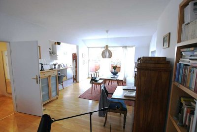 Bizet-Straße BESTLAGE DG aus 2008 im Niedrigenergiehaus mit Süd-Terrasse