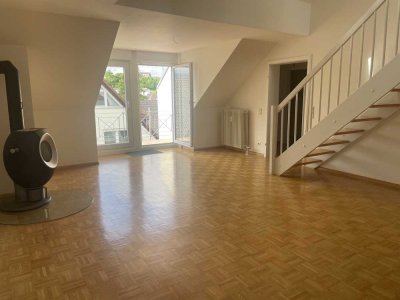 Attraktive  Maisonette - Wohnung mit Balkon - Nähe Am Sulzbach