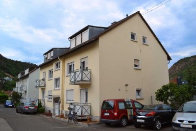 Helle, ruhig gelegene Wohnung in Bad Münster am Stein mit Burgblick