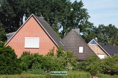 Freistehendes Einfamilienhaus mit allem, was das Herz begehrt