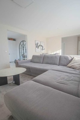 Modernes Penthouse im Neubau – mit Einbauküche & Klimakomfort