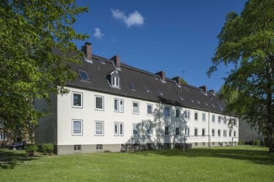 Helle sanierte 2-Zimmer-Dachgeschoss-Wohnung in ruhiger Lage