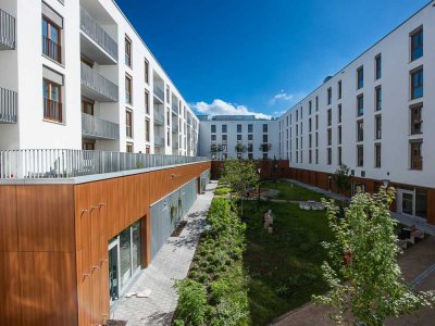 **Moderne, neuwertige 3-Zimmerwohnung mit Balkon & Einbauküche im Herzen von Landwasser**