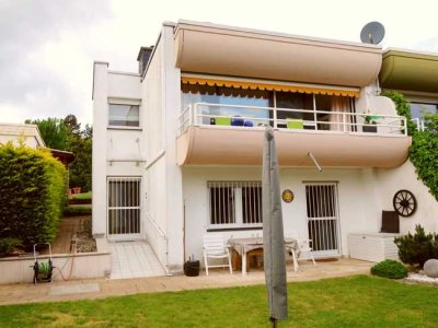 ROSBACH  Endreihenhaus iauf Berg!     ~ 127 m², 
4ZKBWC +Balkon +Abstellraum +Tiefgarage +Garten