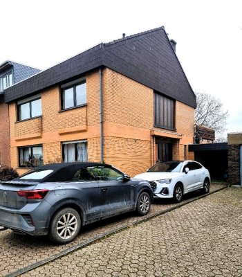 **Kleinod mit Dachterrasse und Wintergarten**