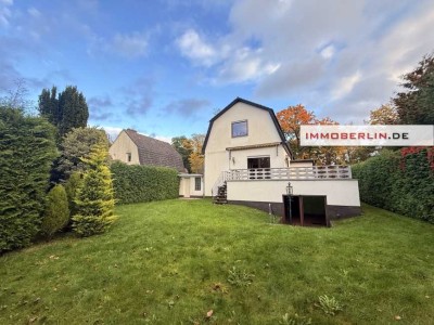 IMMOBERLIN.DE - Fabelhaftes Haus mit Westterrasse, Gestaltungspotenzial & Doppelgarage