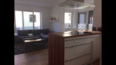 Gepflegte 5-Zimmer Doppelhaushälfte in Regensburg-Burgweinting