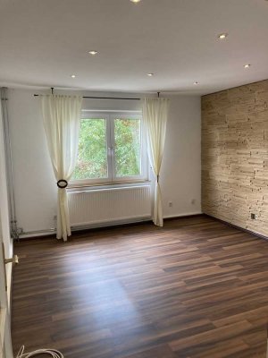 Schöne 3- Zimmer Wohnung ideal für Singles oder Pärchen