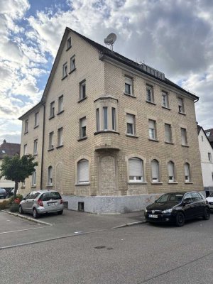 Gepflegte 2,5-Zimmer-Dachgeschosswohnung mit ausgebauter Dachbühne und Stellplatz in HN-Böckingen