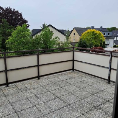 Frisch renovierte Etagenwohnung im 1.OG mit großer Terrasse