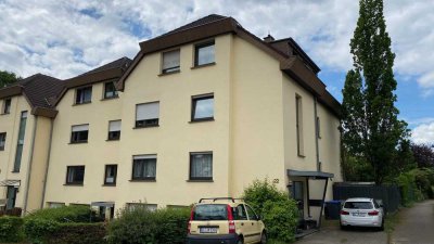 Schöne 4 Zimmer Wohnung mit grossem Südbalkon (vermietet) in Bergisch Gladbach