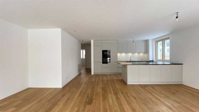 NEUBAU ERSTBEZUG: EXKLUSIVE 3-ZIMMER-TERRASSENWOHNUNG MIT EBK UND TG-STELLPLATZ IN SÖFLINGEN