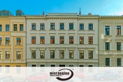 NEUER BODENBELAG – NEUE TÜREN – FRISCH RENOVIERT – EINBAUKÜCHE