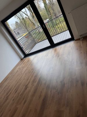 Helle 1-Zimmer Wohnung im 2. OG mit Balkon in Kiel-Hassee