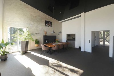 Naturparadies mit Pool, Kamin & 14.000 m² Weidefläche in greifbarer Nähe