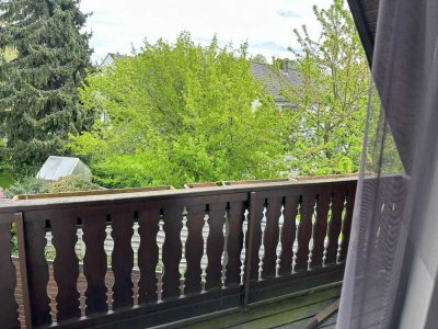 Möblierte DG-Wohnung (1.OG) mit Dach-Loggia in guter Lage Do-Lichtendorf Grenze zu Sölderholz