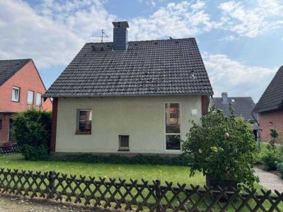 ***Wegberg-Kleingerichhausen! Freistehendes, liebevoll gepflegtes EFH mit schönem Gartengrund!***