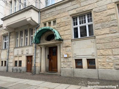 Schöne 2-Zimmerwohnung mit Parkett und Einbauküche