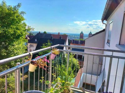 Gemütliche Dachgeschosswohnung mit Balkon und toller Aussicht