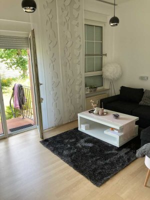 Exklusive, geräumige 2-Zimmer-Wohnung mit Terasse / Garten in Oberursel (Taunus)