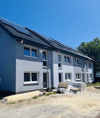 NEUBAU I Reihenendhaus in Bielefeld-Sennestadt, KfW 40 & Photovoltaik - Energiesparend Wohnen!
