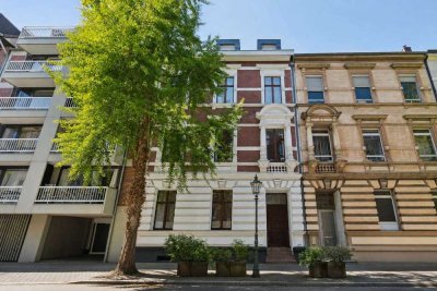 Exklusives Wohnen in Bestlage - Lorettoviertel! Altbau-Charme trifft moderne Dachgeschosswohnung!