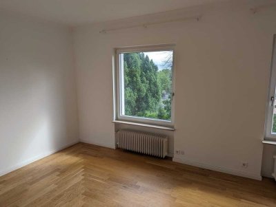 4200 € - 192 m² - 7.0 Zi.
