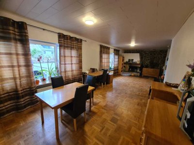 Ganz besondere 4 Zimmerwohnung in Pfungstadt mit Einliegerwohnung