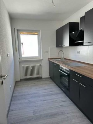 Stilvolle 3-Zimmer-Wohnung mit Balkon und Einbauküche in Paderborn/Elsen